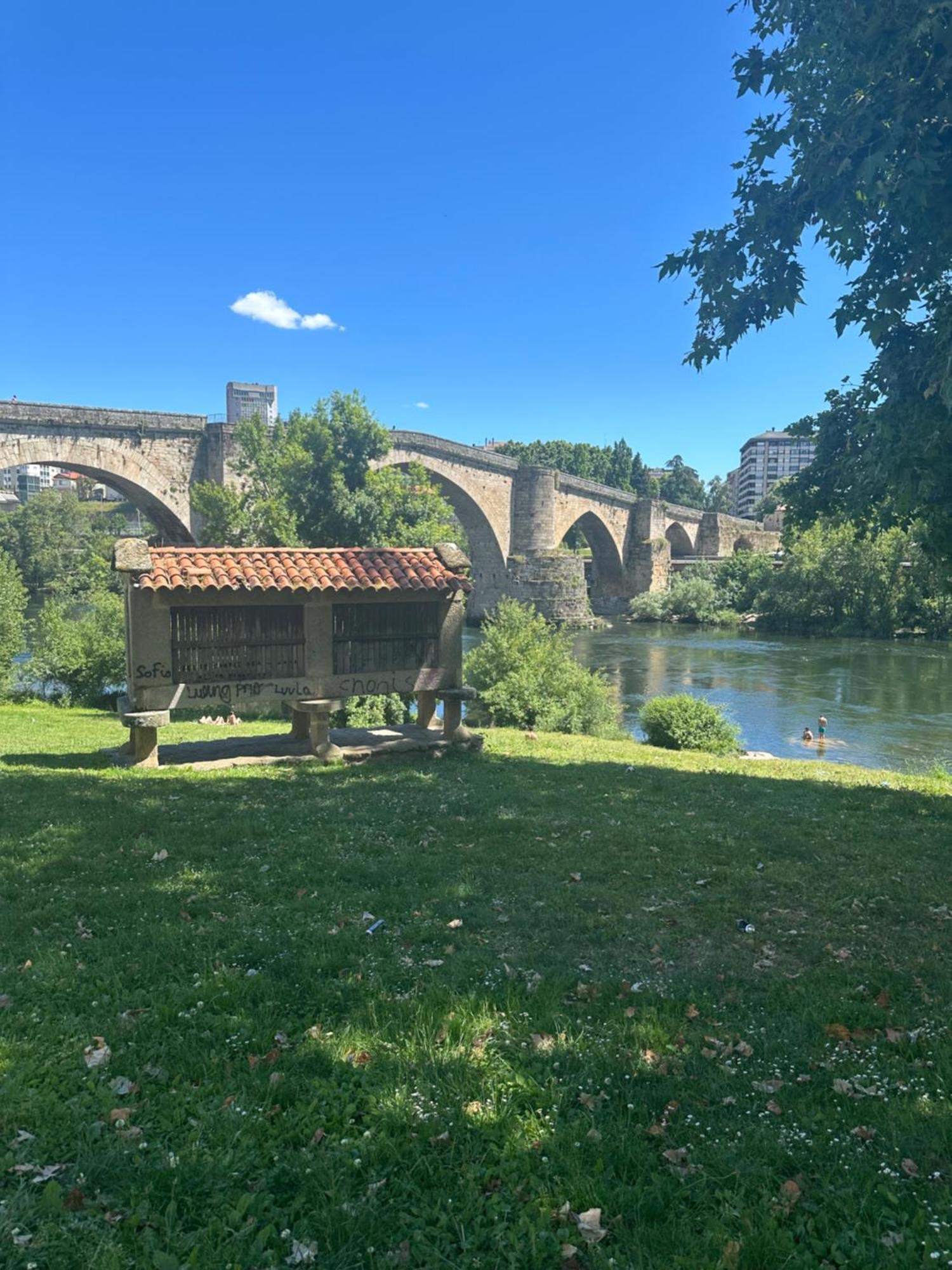 Apartamento Puente Romano Ourense Luaran gambar